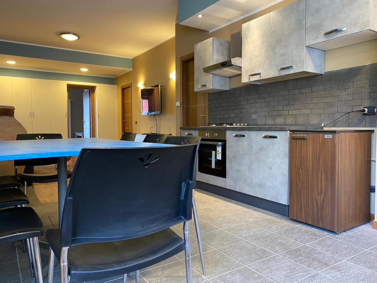 Casa Vacanze Eden Aci Castello Zewnętrze zdjęcie