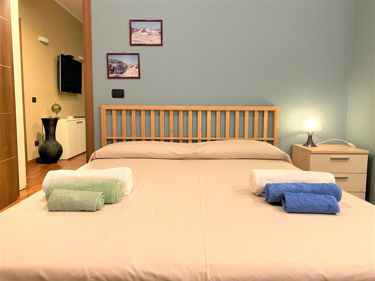 Casa Vacanze Eden Aci Castello Zewnętrze zdjęcie
